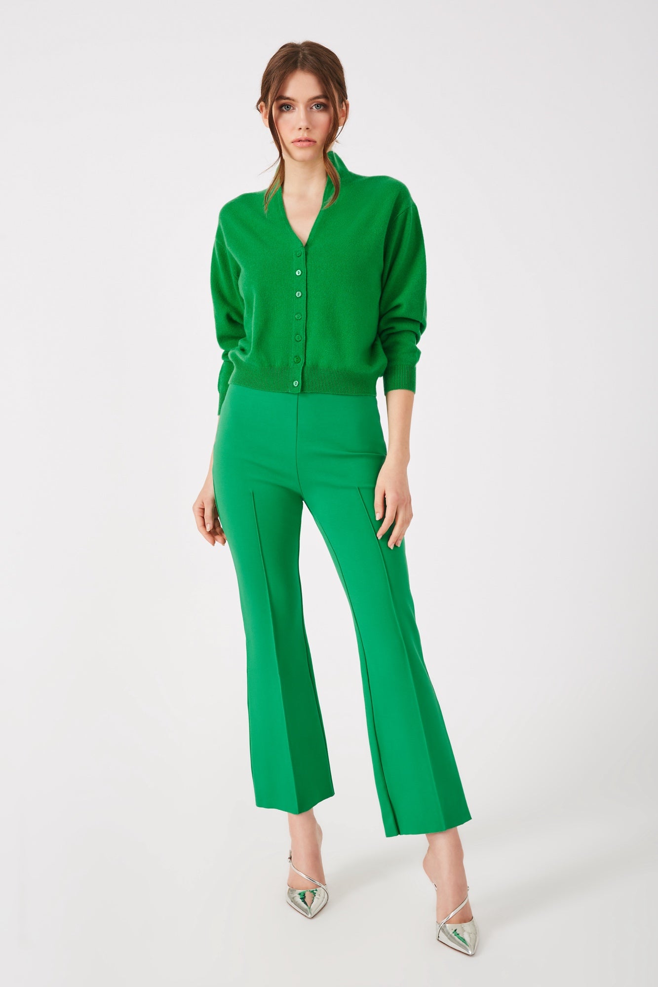 THE PORTERFIELD CROP PINTUCK FLARE PANTS KELLY GREEN – greyven