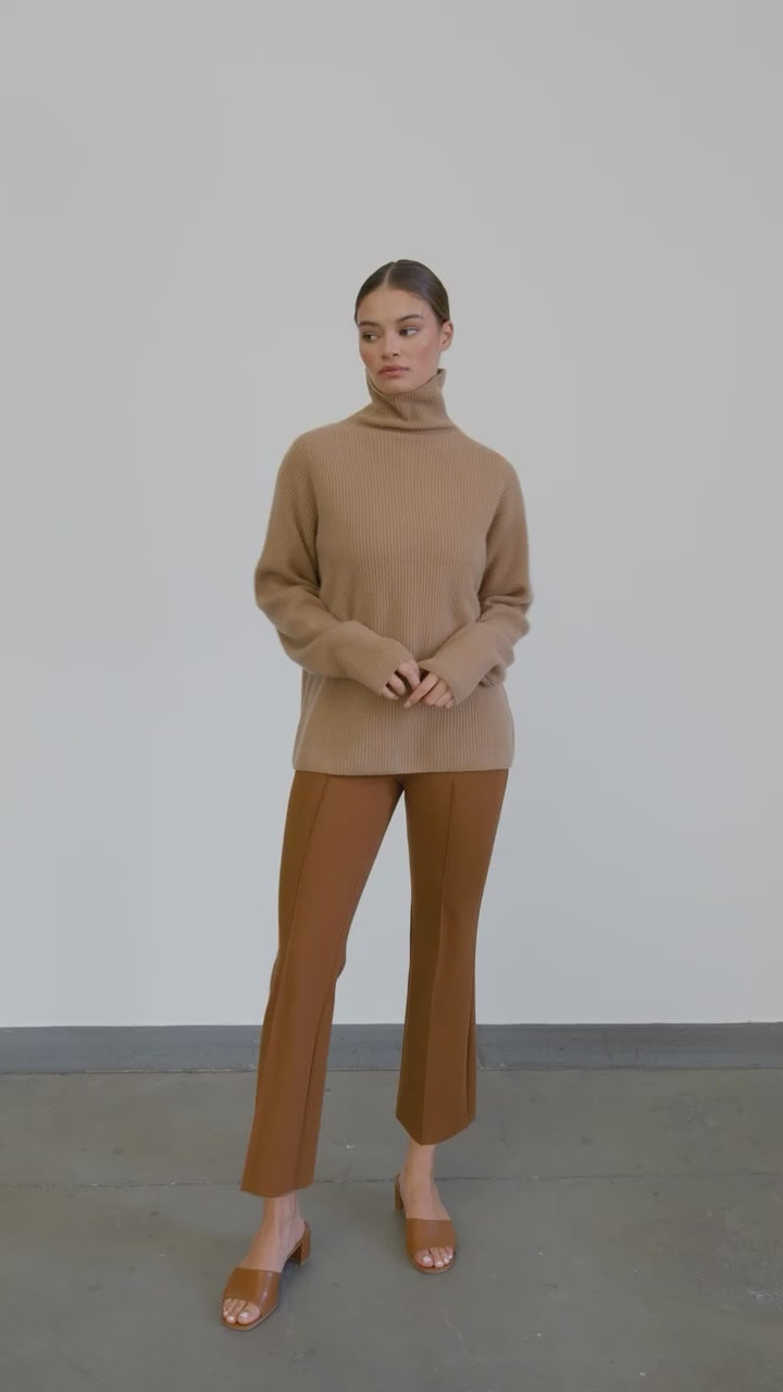 THE LYLE RIBBED CASHMERE TURTLE NECK SWEATER - CAMEL