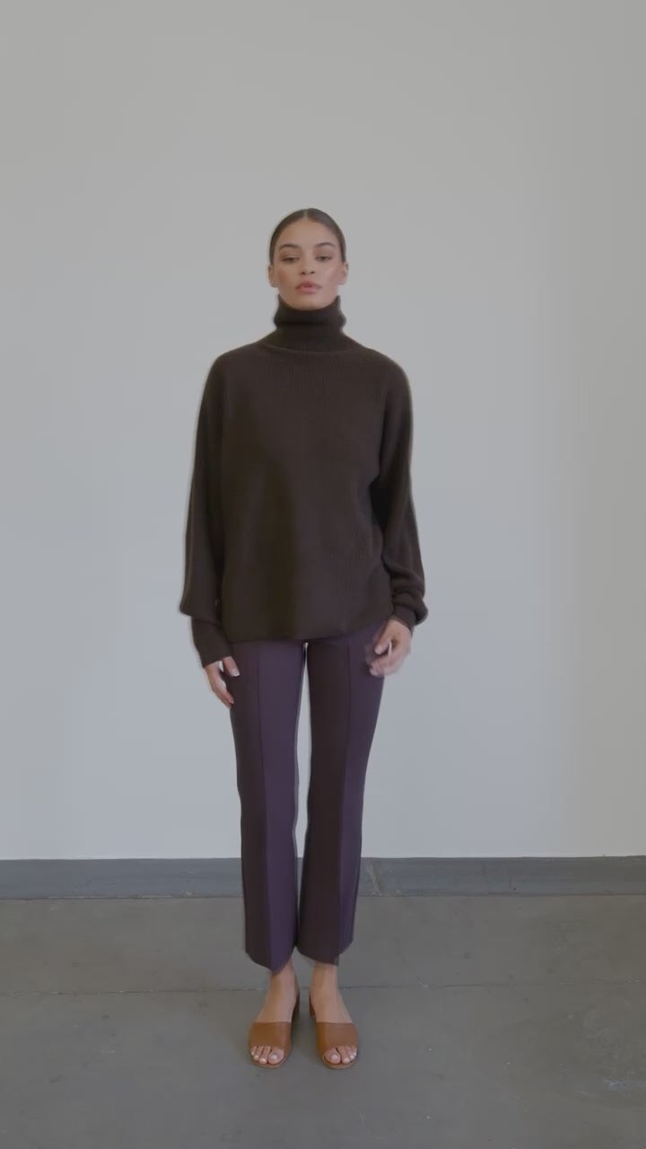 THE LYLE RIBBED CASHMERE TURTLE NECK SWEATER - CAMEL